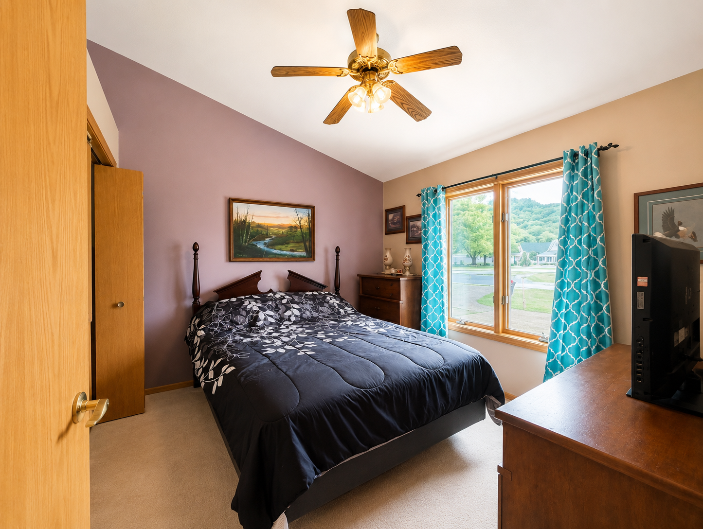 13 bedroom.PNG