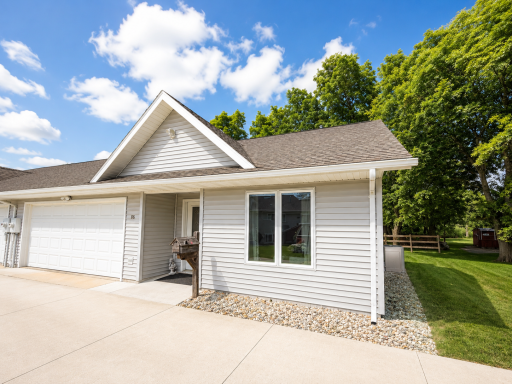 86 Knopp Valley Drive, Winona, MN 55987