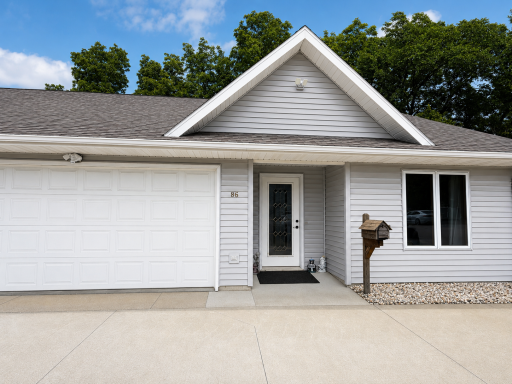 86 Knopp Valley Drive, Winona, MN 55987