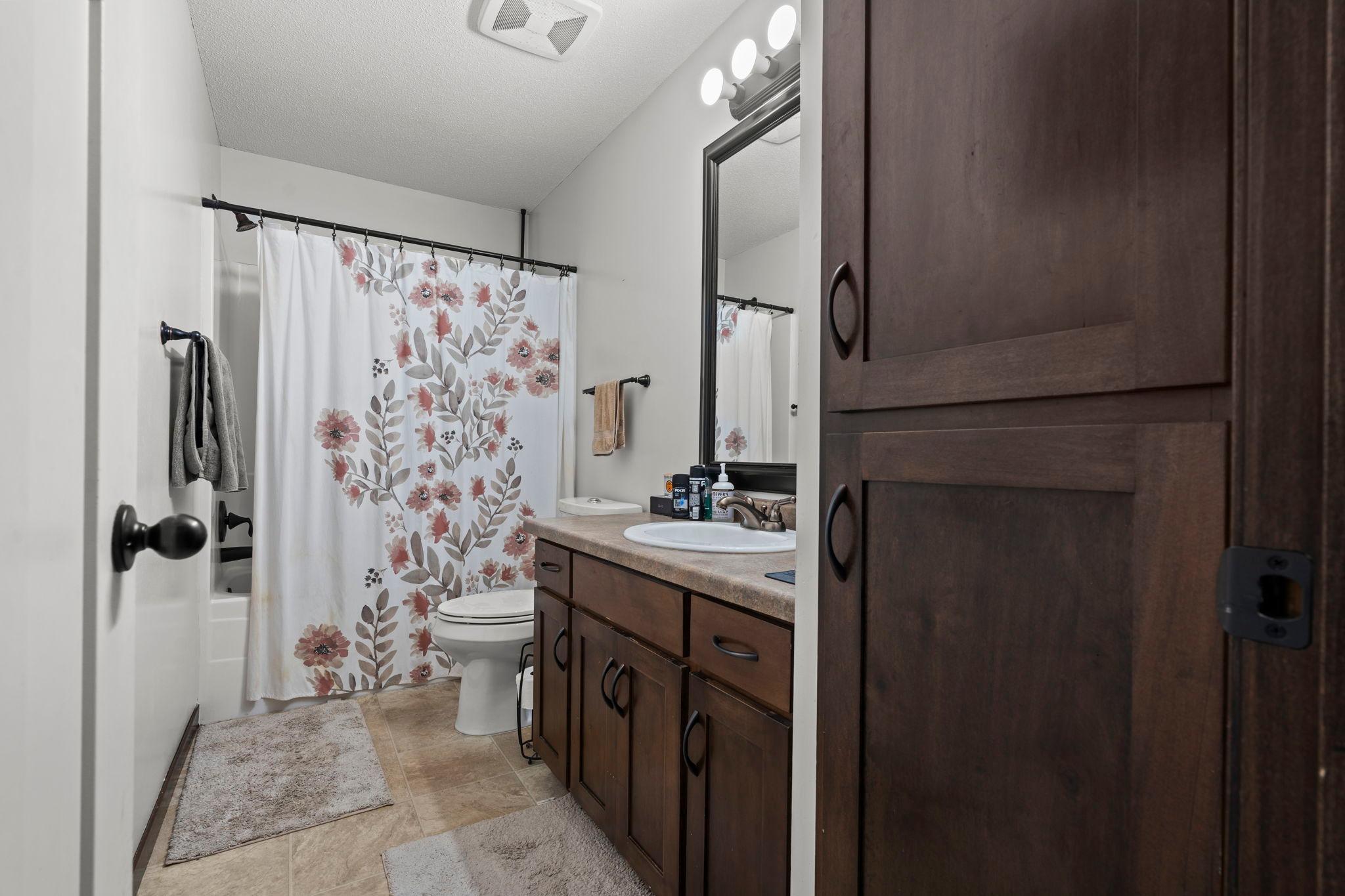 40-web-or-mls-17709 Tyler St NW-233.jpg