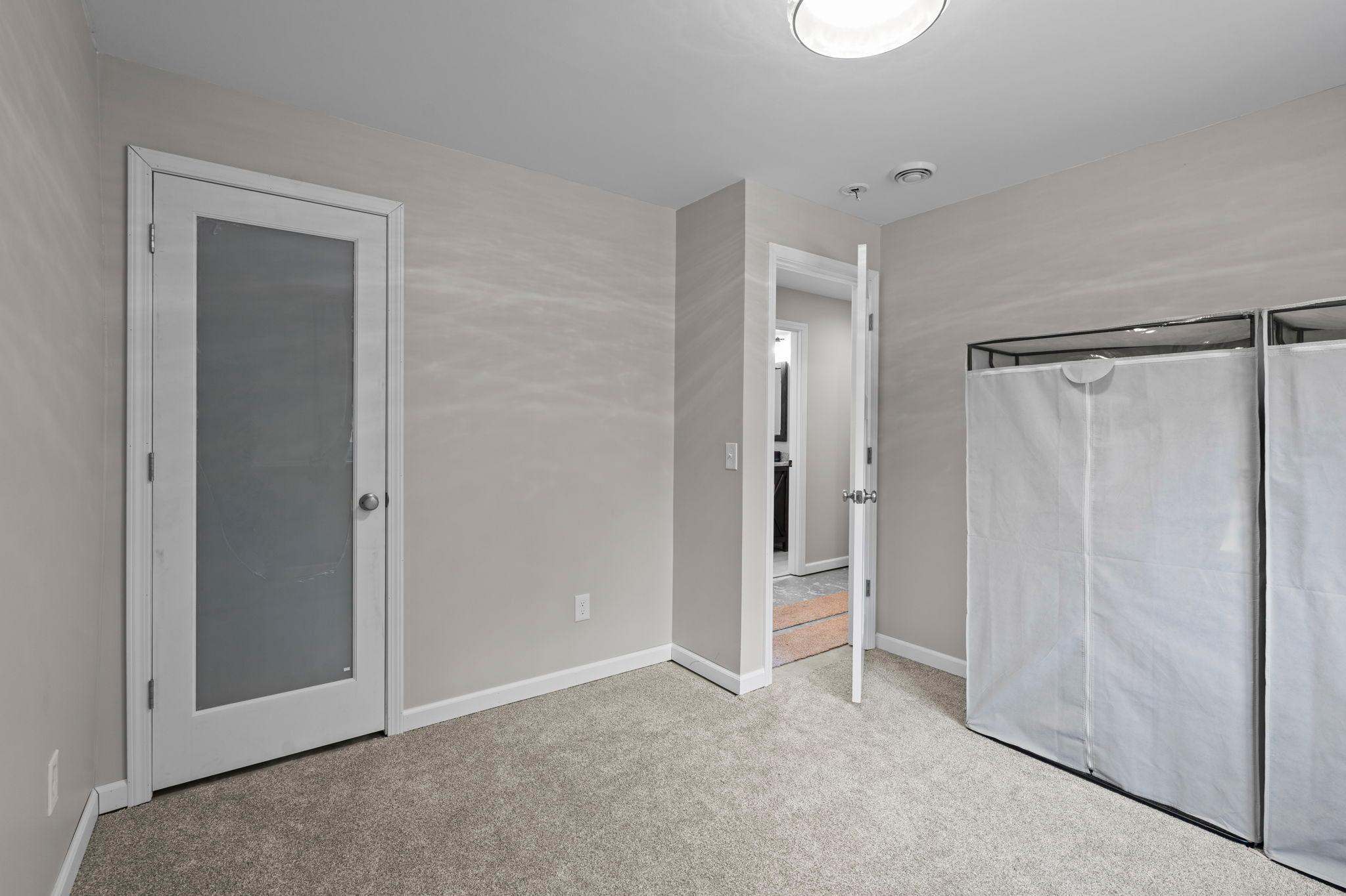 49-web-or-mls-17709 Tyler St NW-118.jpg