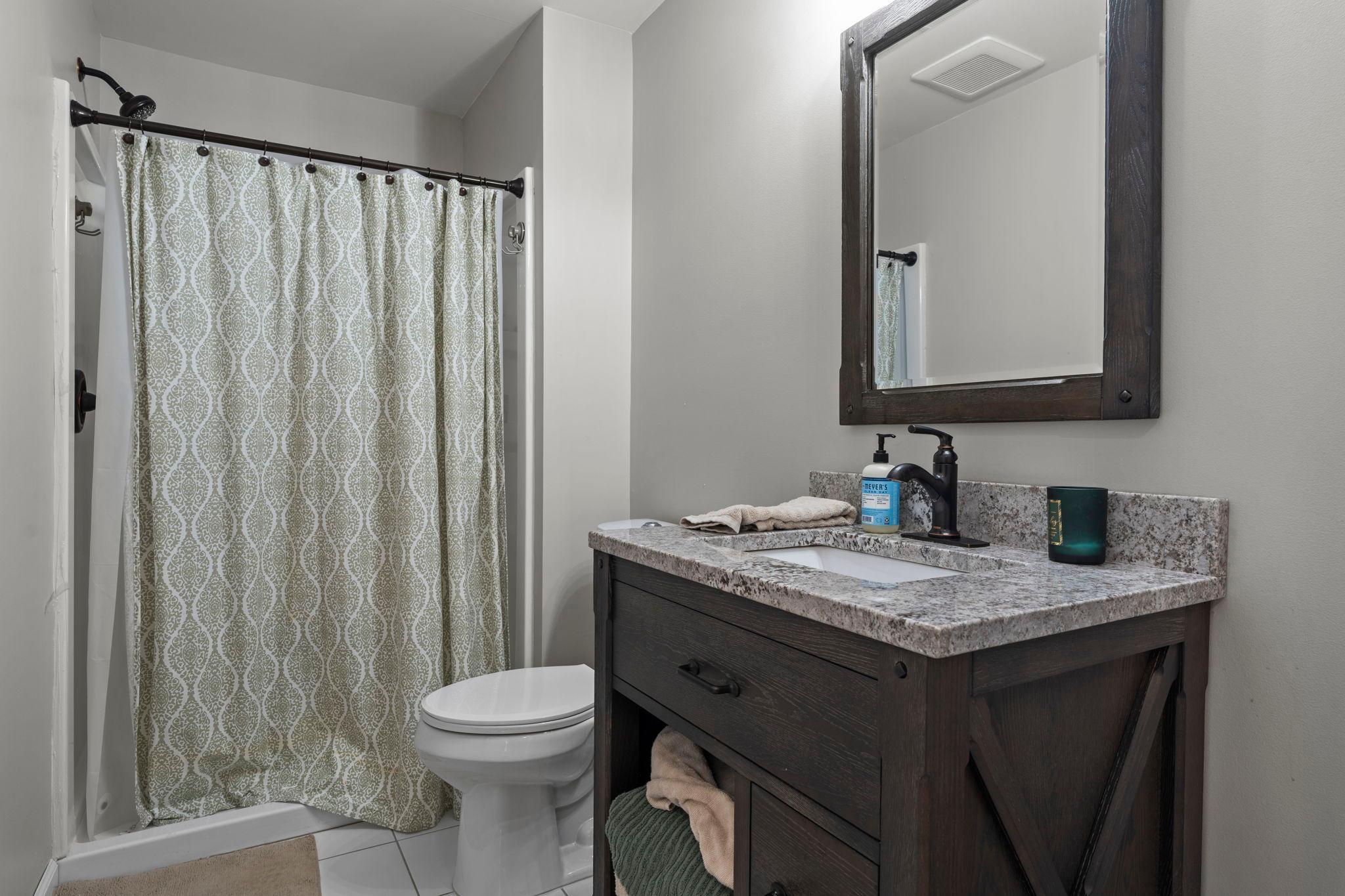 50-web-or-mls-17709 Tyler St NW-123.jpg