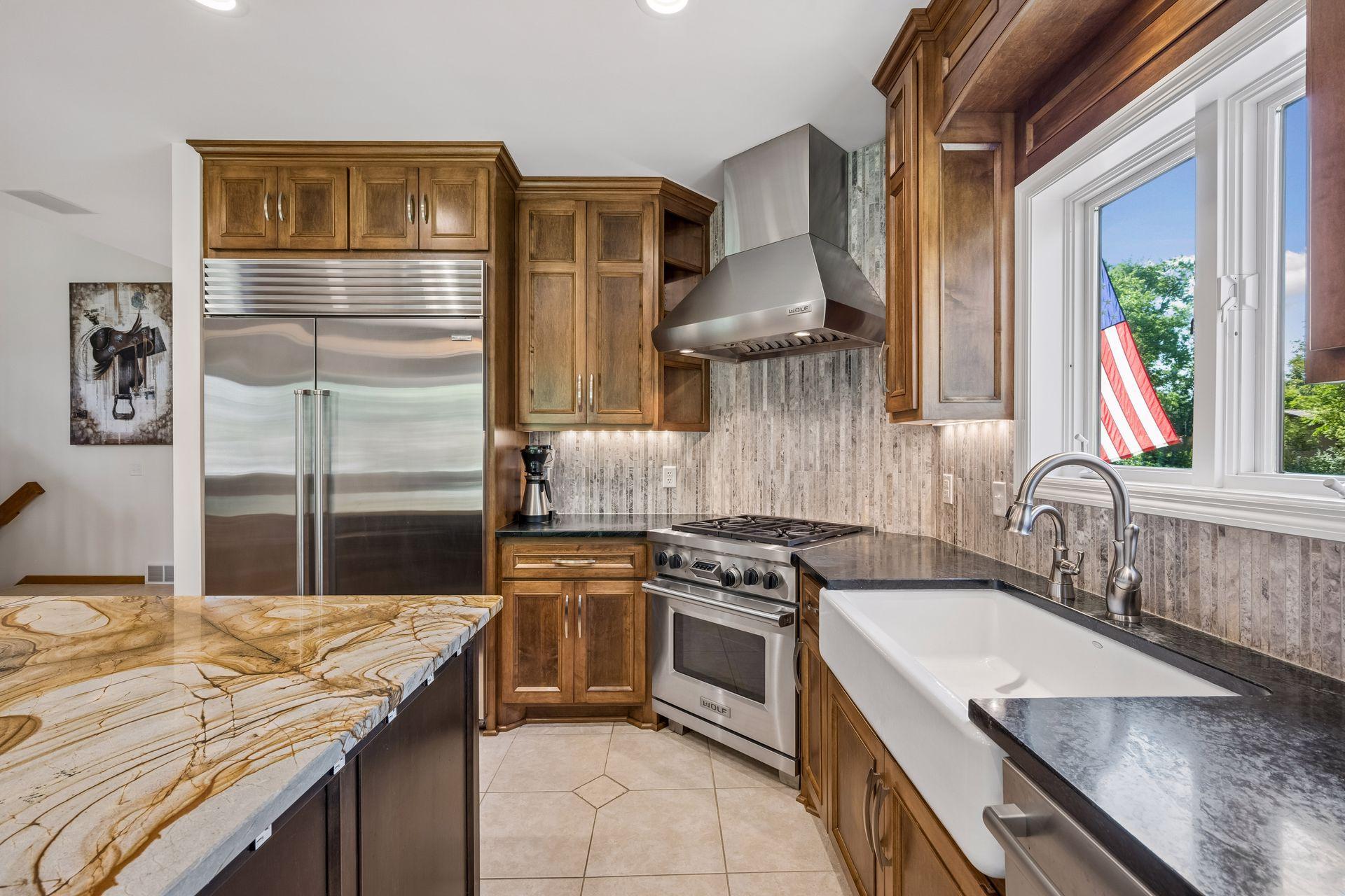 A grand kitchen for everyday living, complete with timeless finishes and commercial-grade appliances