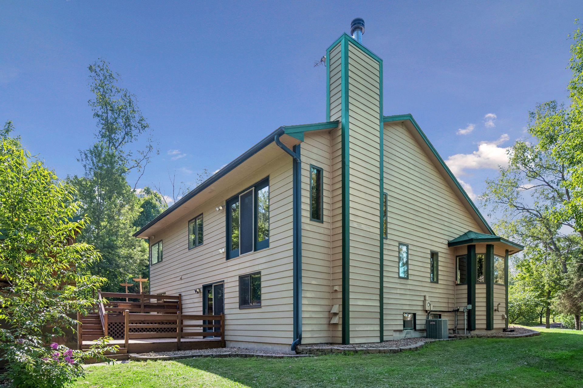 Well-maintained exterior