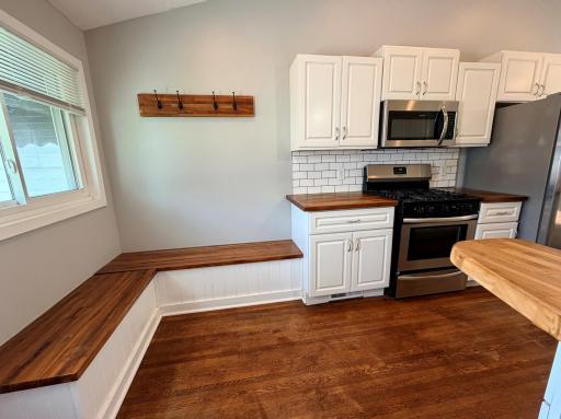 6716 Cedar Lake Road S, Minneapolis, MN 55426