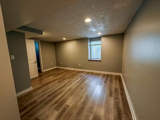 6716 Cedar Lake Road S, Minneapolis, MN 55426
