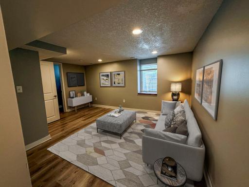 6716 Cedar Lake Road S, Minneapolis, MN 55426