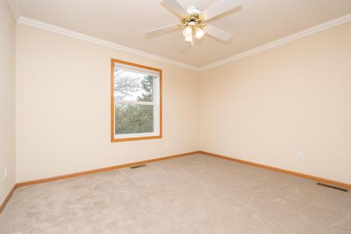 15570 Finch Avenue, Saint Paul, MN 55124