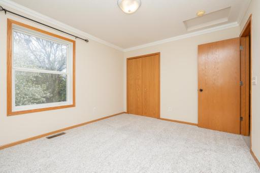 15570 Finch Avenue, Saint Paul, MN 55124