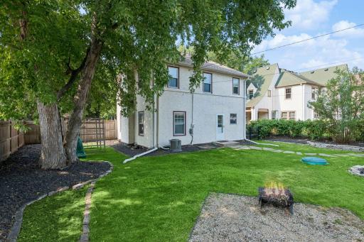 open backyard setting in the heart of Lynnhurst