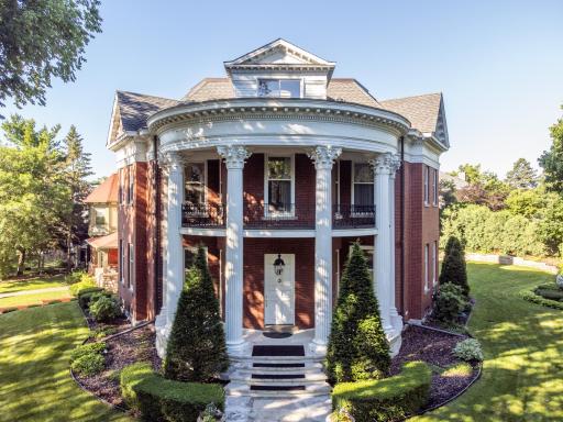 The home's signature octagonal design and fluted Corinthian columns
