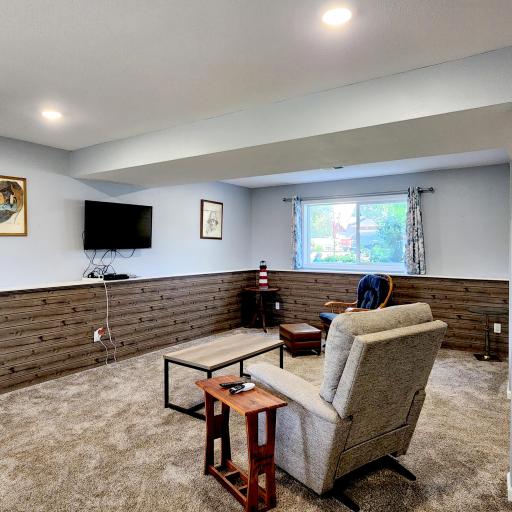 Basement Great Room 1.jpg