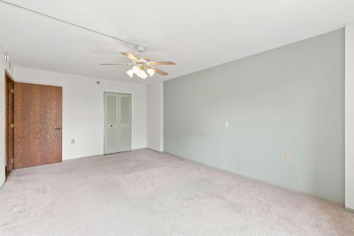 6615 Lake Shore Drive S, 405, Minneapolis, MN 55423