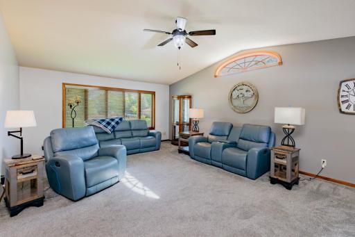 204 8th Avenue E, Lisbon, ND 58054