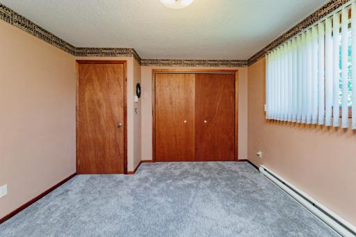 204 8th Avenue E, Lisbon, ND 58054