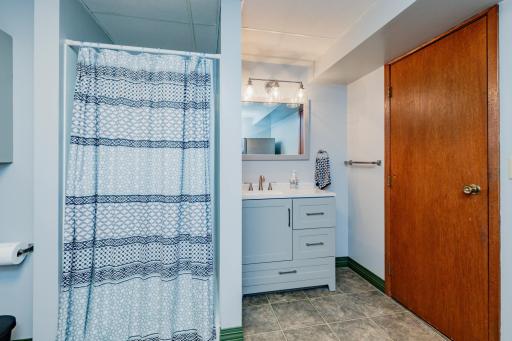 204 8th Avenue E, Lisbon, ND 58054