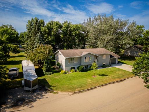 204 8th Avenue E, Lisbon, ND 58054