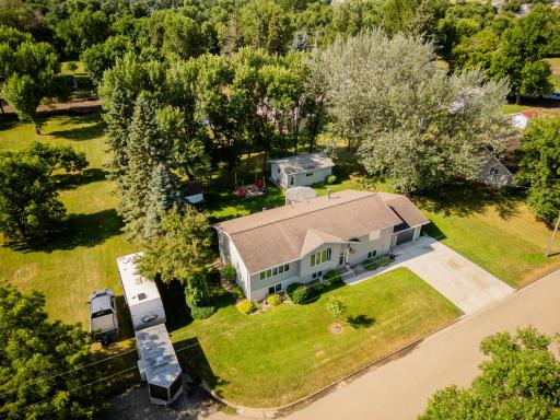 204 8th Avenue E, Lisbon, ND 58054