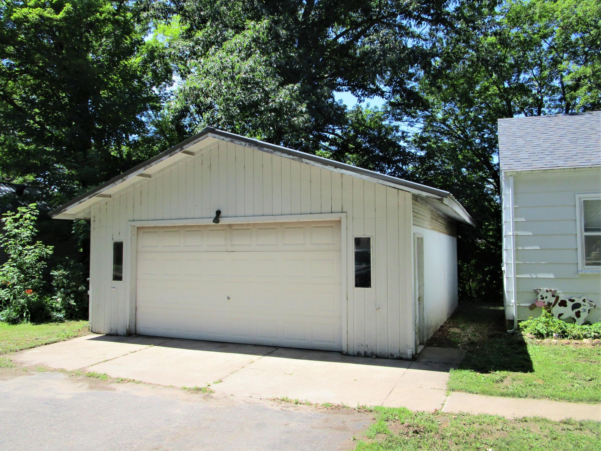 2-Car Detached Garage