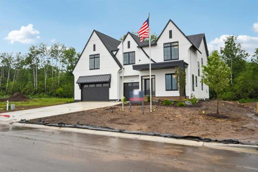 MODEL HOME FOR SALE! Robert Thomas Homes presents the Wesley E Sport model home. Sod, irrigation, landscaping all included in the price!