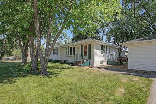 160 109th Avenue NE, Minneapolis, MN 55434