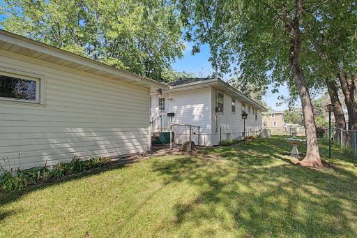 160 109th Avenue NE, Minneapolis, MN 55434