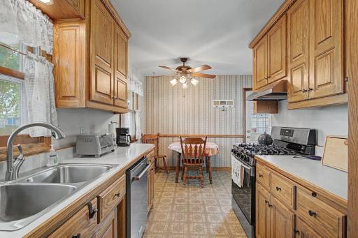 160 109th Avenue NE, Minneapolis, MN 55434