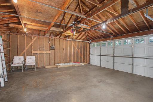 160 109th Avenue NE, Minneapolis, MN 55434