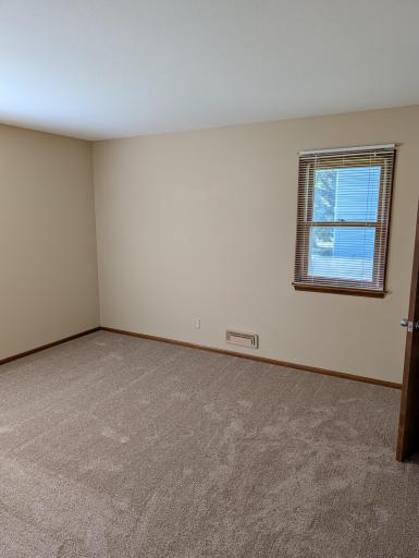 160 109th Avenue NE, Minneapolis, MN 55434