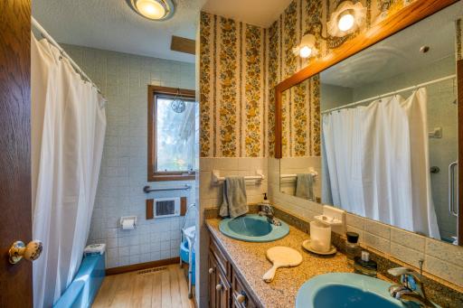 13806 Wawina B, Wawina, MN 55736
