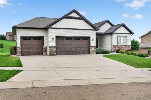 1936 Kerry Drive NE, Rochester, MN 55906