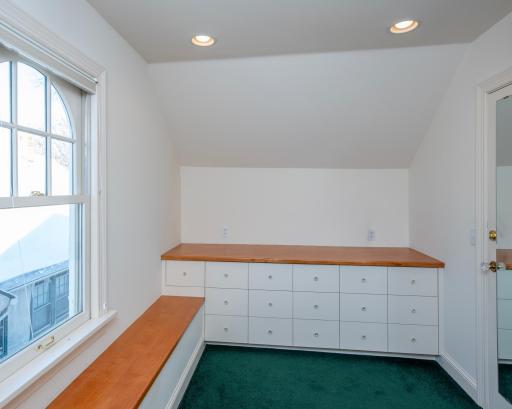 Plenty of cabinets
