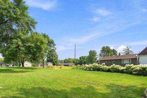 551 6th Street E, Hector, MN 55342