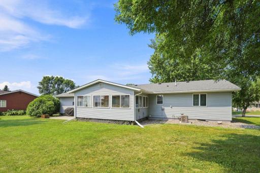 551 6th Street E, Hector, MN 55342