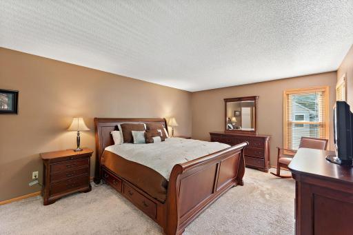 1946 Lochaven Alcove, Saint Paul, MN 55125