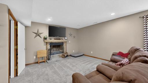 5746 Logan Street SE, Rochester, MN 55904