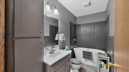 5746 Logan Street SE, Rochester, MN 55904