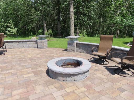 12615 FIRE PIT ON PATIO.jpg