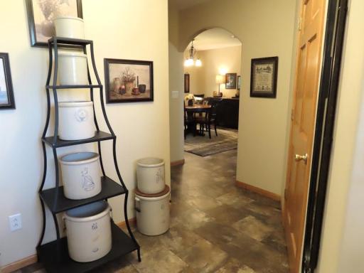 12615 back entry to dining.jpg