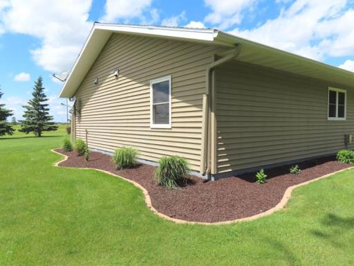 12615 LANDSCAPING 2.jpg