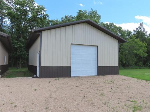 12615 POLE BLDG.jpg