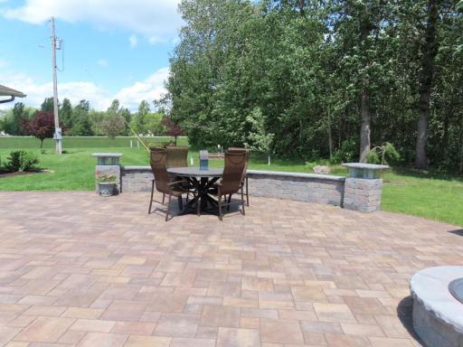 12615 PATIO.jpg