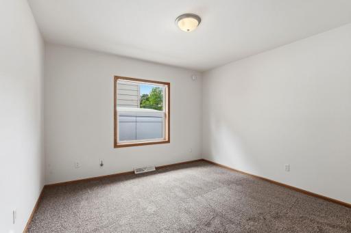 1534 Larpenteur Avenue E, Saint Paul, MN 55109