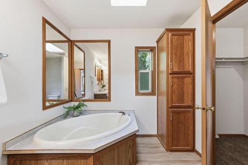 1534 Larpenteur Avenue E, Saint Paul, MN 55109