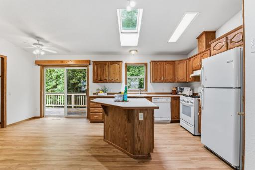 1534 Larpenteur Avenue E, Saint Paul, MN 55109