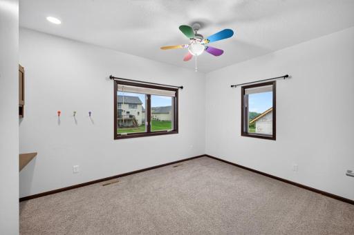 3413 Stonehedge Drive NE, Rochester, MN 55906