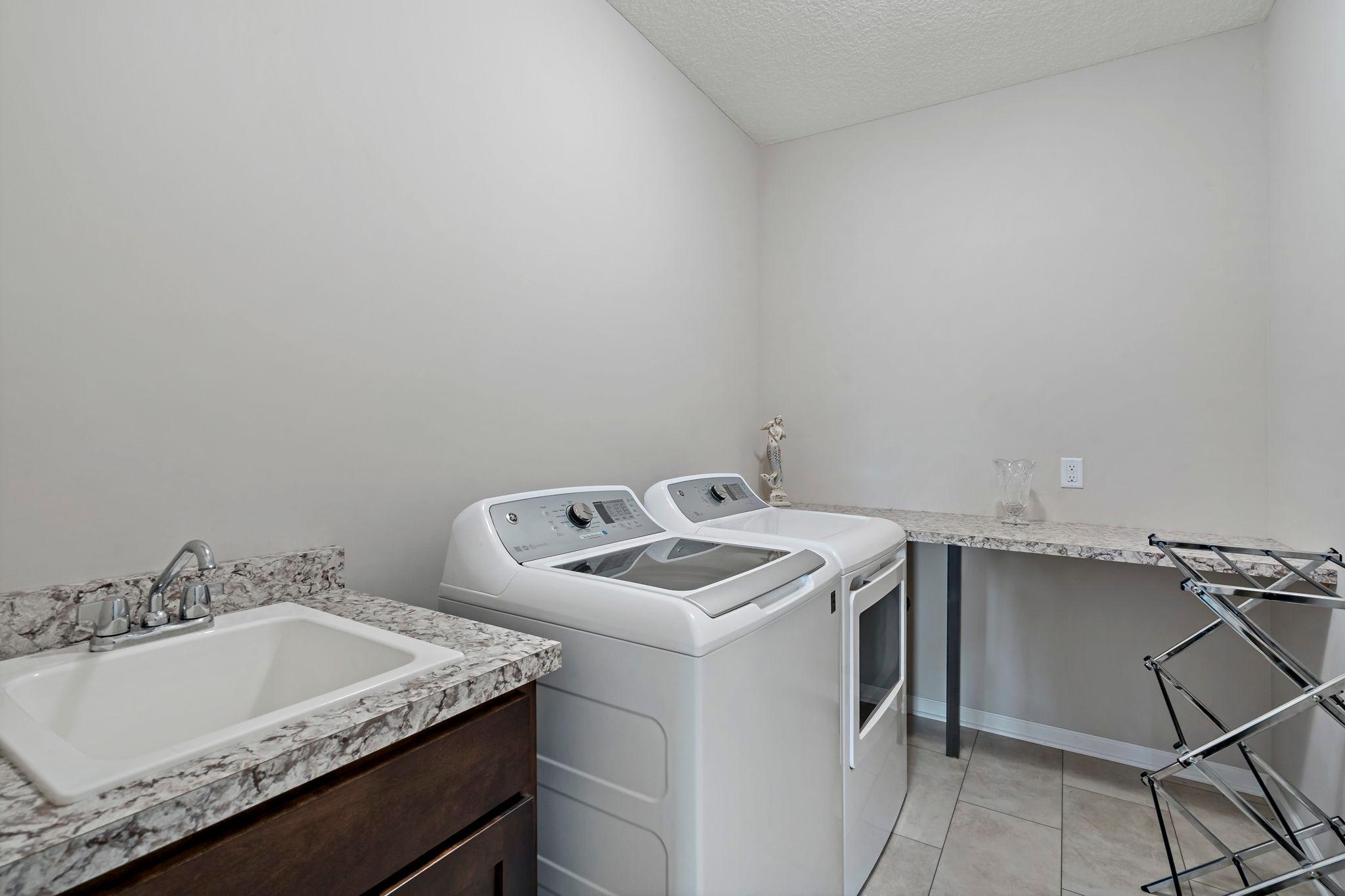 53-web-or-mls-1209 Inspiration Pkwy Bayport MN_0029.jpg