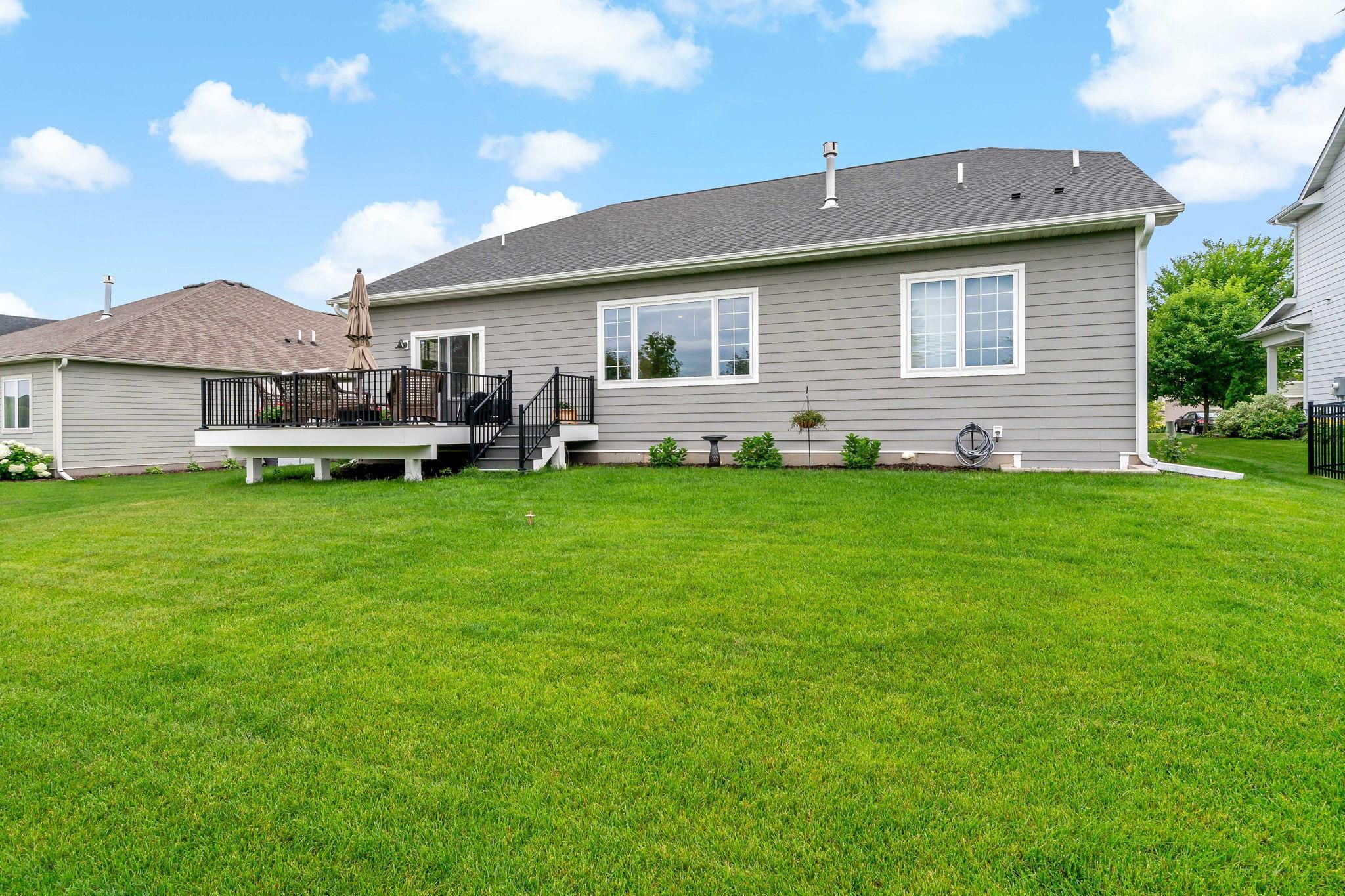 8-web-or-mls-1209 Inspiration Pkwy Bayport MN_0007.jpg