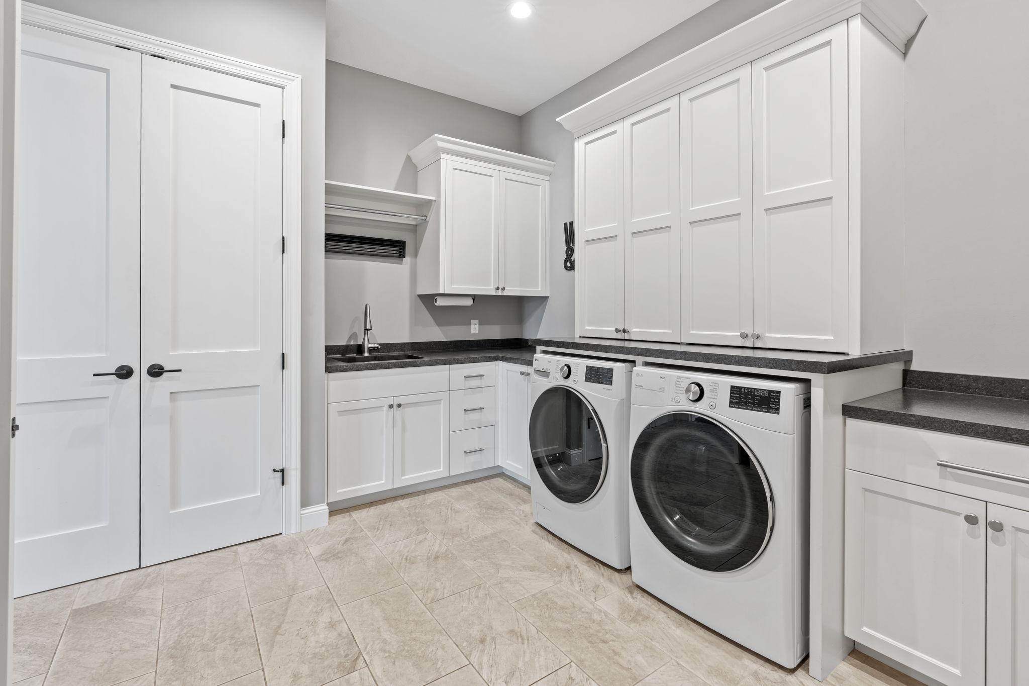 24-web-or-mls-2519 Condon Ct-24.jpg