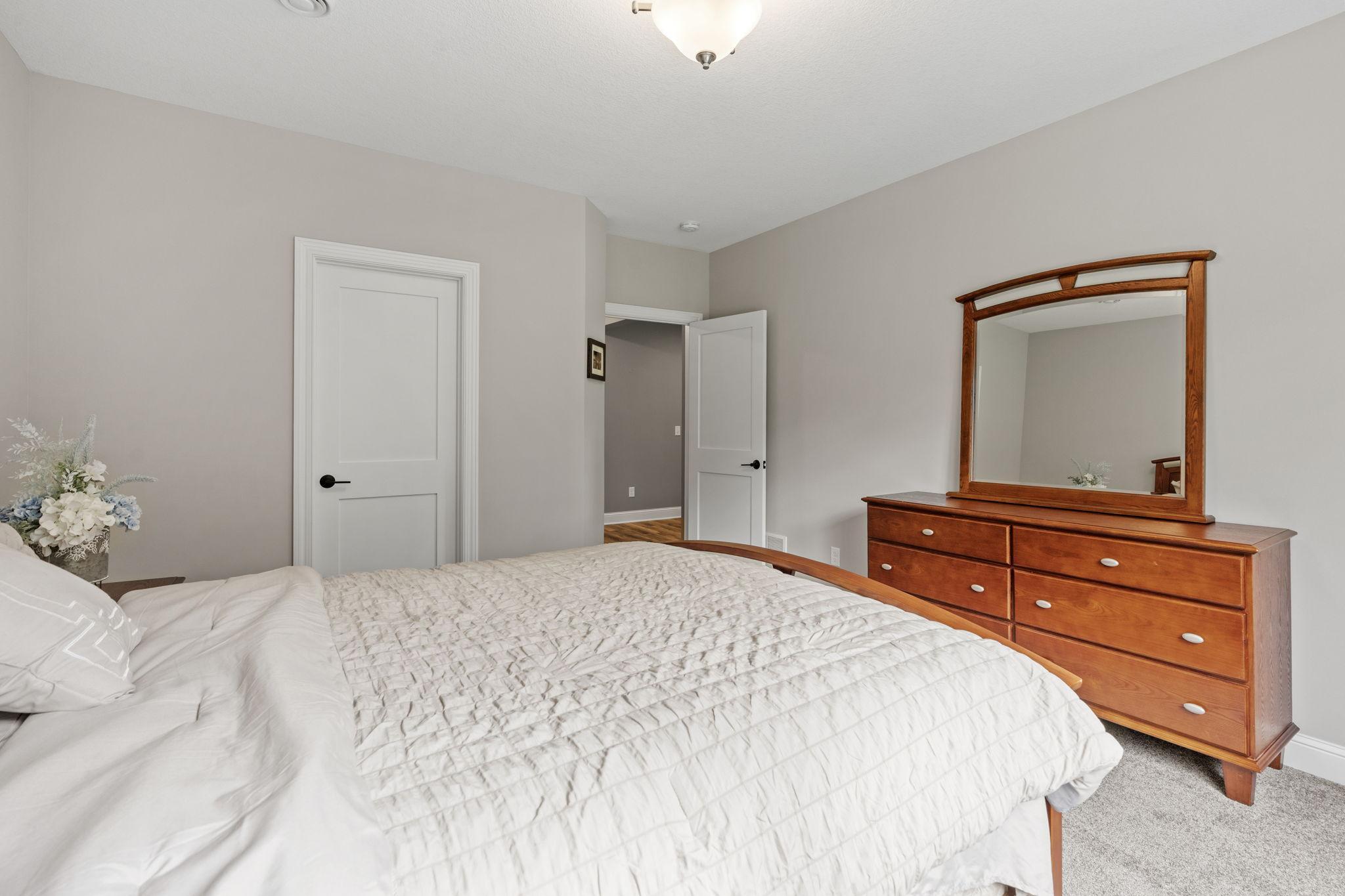 67-web-or-mls-2519 Condon Ct-67.jpg